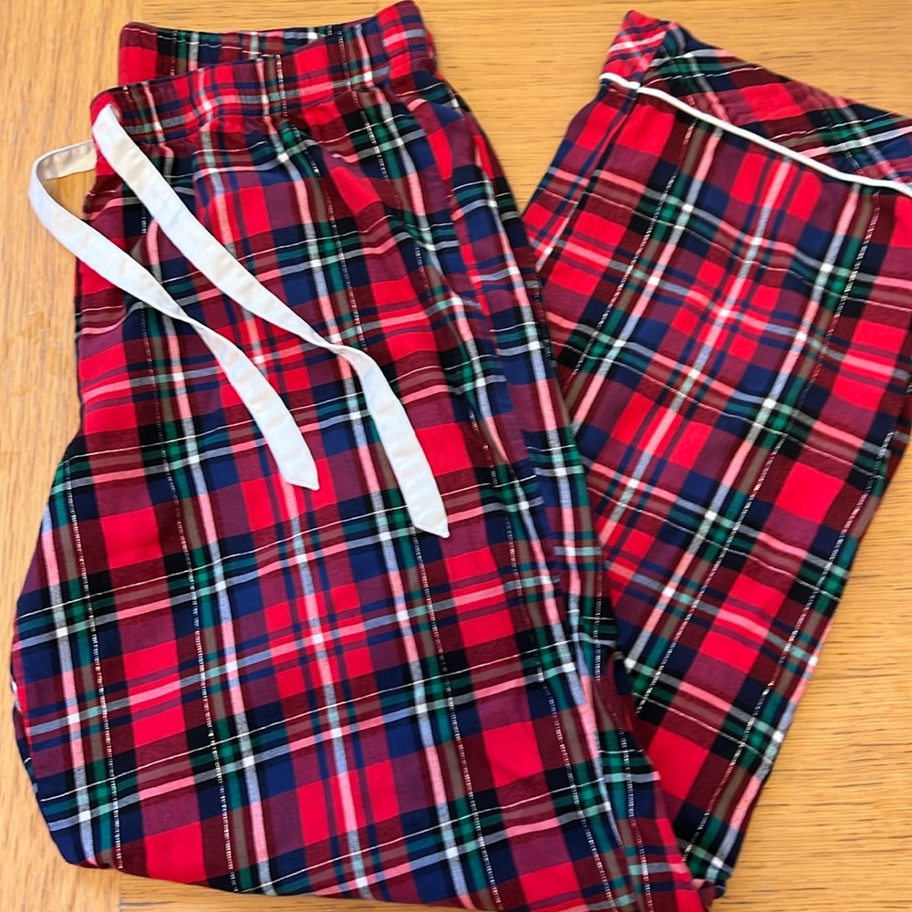 😱3/$10😱 Victoria Secret Holiday Lounge Pants.  3️⃣